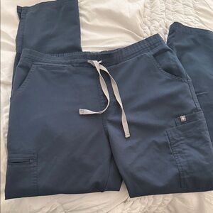 Figs Women’s Yola Skinny Scrub Pants, Medium Petite, Dark Harbor